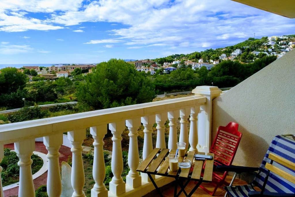 Apartamento Casa a 5 min de Cala Blanca [Wi-Fi GARAJE PISCINA] Alcossebre Exterior foto