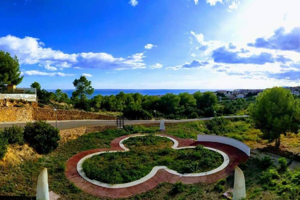 Apartamento Casa a 5 min de Cala Blanca [Wi-Fi GARAJE PISCINA] Alcossebre Exterior foto